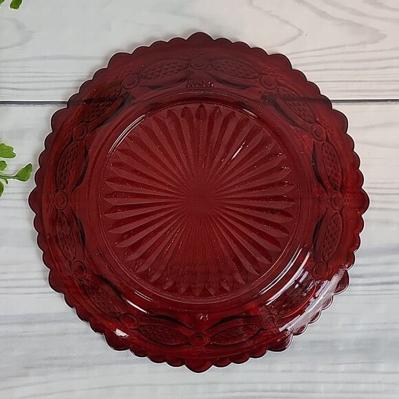 Avon Vintage Cape Cod Collection Ruby Red Glass Plate 7" round - Picture 3 of 7